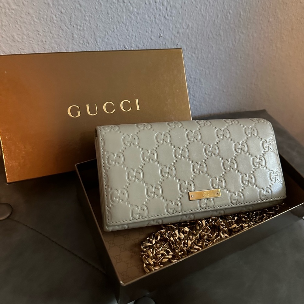 Authentic Gucci crossbody / wallet